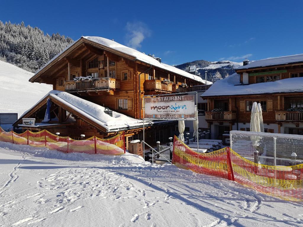 Panorama Chalets am Pass Thurn room 1